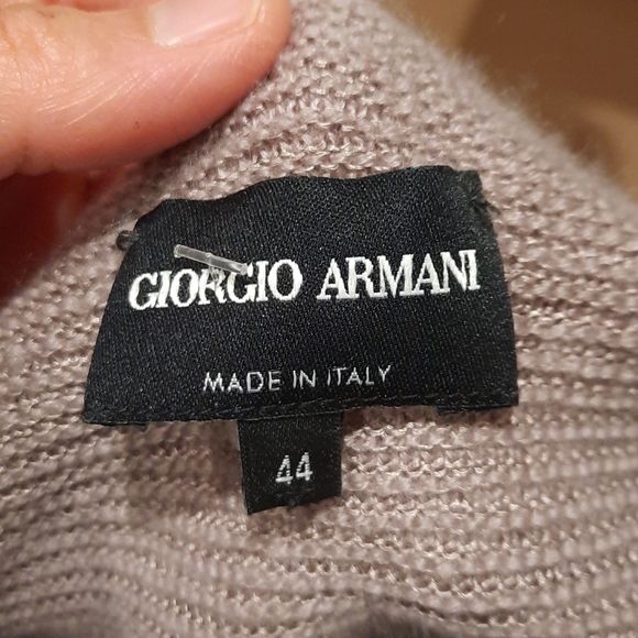Giorgio Armani very soft cashmere blend sweater - Picture 3 of 4